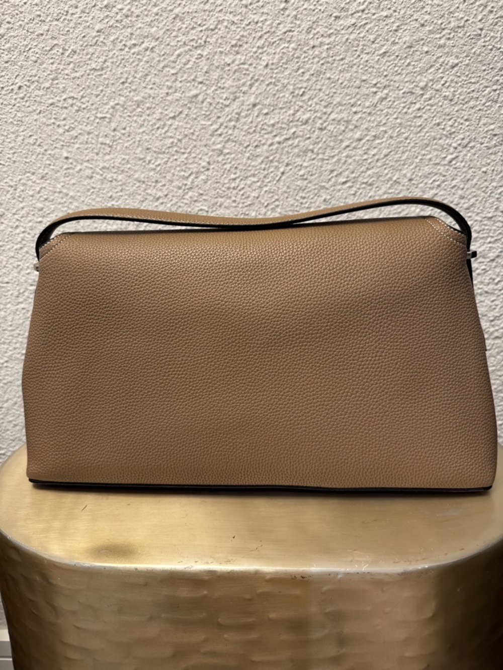 Toteme T-Lock Leather Shoulder Bag Large Taupe Gold Hardware - Picture 12 of 12